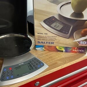 Silver Digital Kitchen Scale - Silver